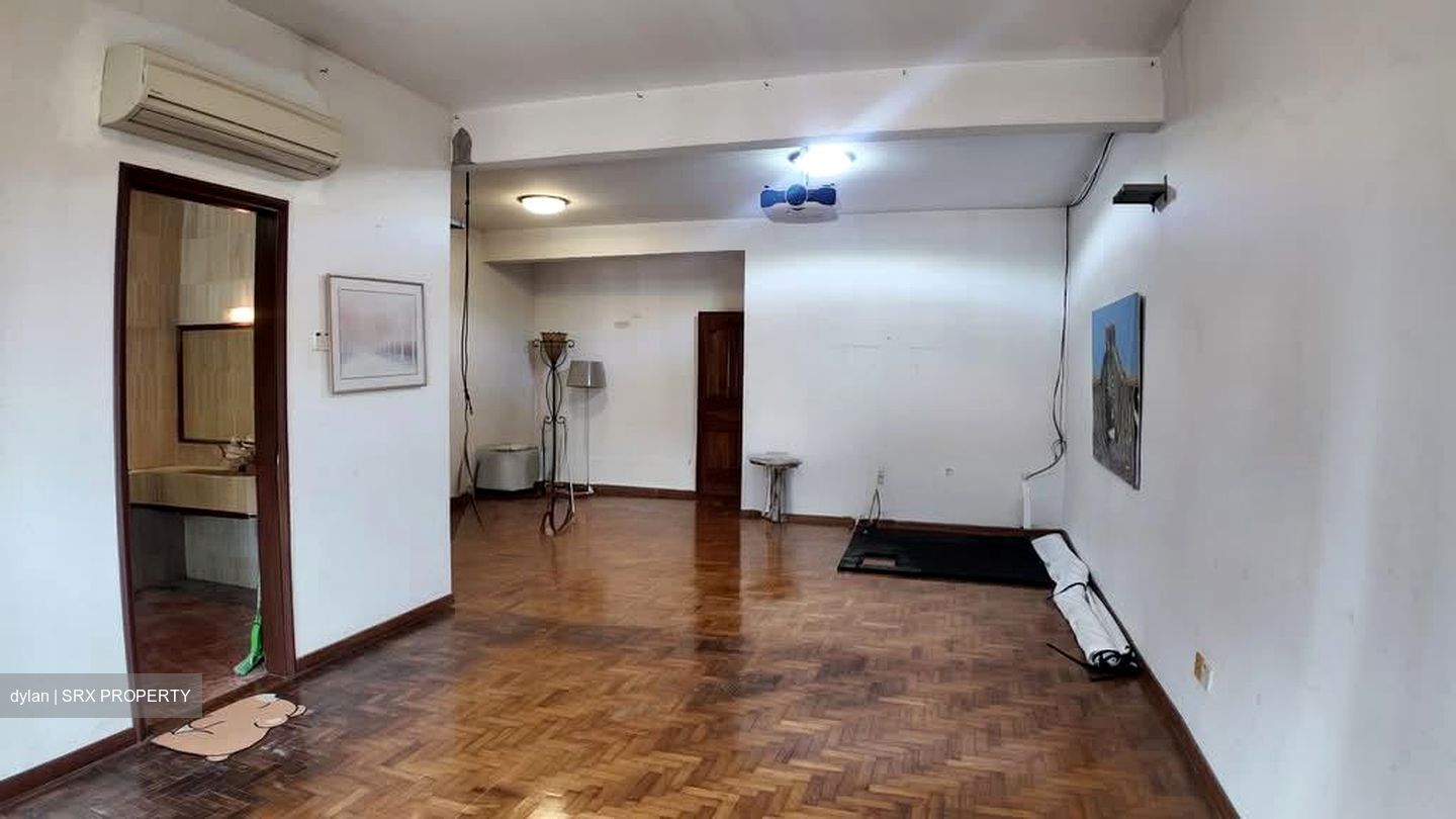 Jalan Punai (D14), Terrace #559841391